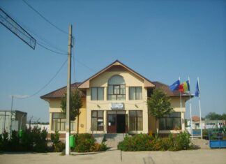 Spectacol la Urzica, de ziua comunei