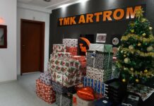 Angajații TMK-ARTROM Slatina, cadouri pentru copiii din satele județului Olt