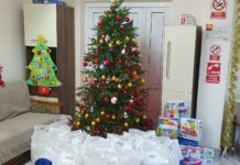 Handbalistele de la CSM Slatina, cadouri pentru copiii cu dizabilități de la CZRCD Slatina