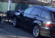 Accident între o mașină și o căruță, la Văleni