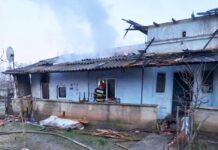 FOTO. Incendiu, la Sprâncenata. O femeie de 76 de ani a murit