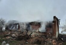 A murit în casa cuprinsă de flăcări, în comuna Voineasa