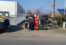 Accident cu două mașini, la Curtișoara