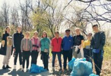 Elevii din Poboru au strâns gunoiele din comună