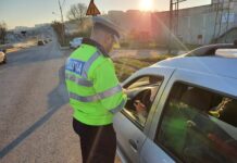 Bărbat din Fărcaşele, reţinut după ce a fost depistat conducând cu permis fals