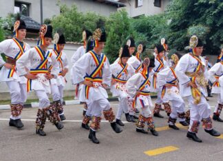 2.000 de participanți, la Concursul Național al Copiilor „Călușul Românesc” Slatina. Oprescu: Interesul pentru acest festival este din ce în ce mai mare