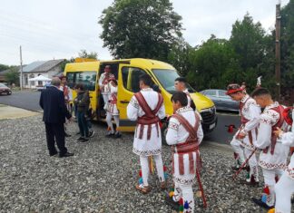 Cete de călușari, pe ulițele satelor