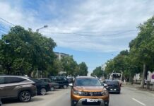 Copil de 3 ani, lovit de o mașină pe o stradă din Slatina