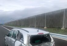 Accident cu două mașini pe Drumul Expres, în zona localității Slatina