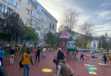 Un nou loc de joacă pentru copiii din Caracal