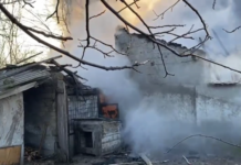 O anexă gospodărească din Crâmpoia, în flăcări