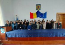 Copiii Ansamblului „SUCIDAVA” Corabia, premiați de autoritățile locale