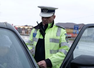 Tânăr fără permis, prins la volan în comuna Vădăstrița
