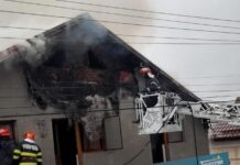 Vilă din Doba, în flăcări