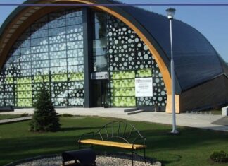 Bazin de înot, în Balș