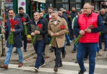 PSD Olt a oferit flori slătinencelor