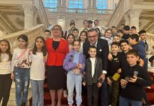 O altă serie de elevi din Olt au vizitat Parlamentul la invitația senatorului Mirea