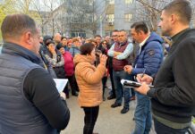 Emil Moț continuă seria întâlnirilor cu slătinenii