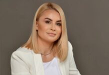 SLĂTINEANCA ANCA TOMESCU, REGINA PERLELOR AUTENTICE