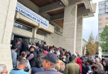 Olt: Sute de persoane prezente la Bursa Locurilor de Muncă
