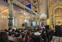 Elevii Liceului Teoretic “Ioniță Asan” din Caracal, în vizită la Templul Coral și Memorialul victimelor Holocaustului