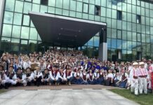 Călușarii au ajuns la CJ Olt