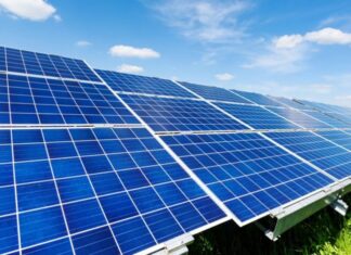 Panouri fotovoltaice amplasate pe sediul primăriei, la Scornicești