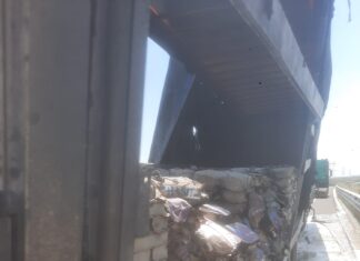 Tir în flăcări, pe Drumul Expres, în afara municipiului Slatina