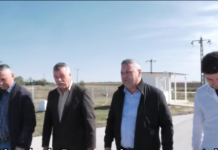 Ministrul Barbu a vizitat ferma de pui din orașul Potcoava