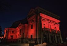 Primăria Caracal, Teatrul Național Caracal și Biblioteca „Virgil Carianopol”, în roșu