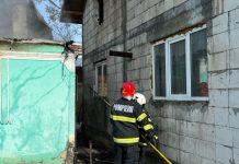 Șerbănești, două locuințe în flăcări