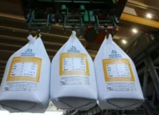 Ministrul Barbu: În România se pot deschide în momentul de față patru fabrici de îngrășăminte