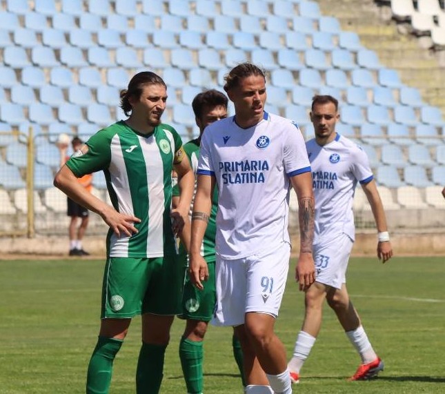  De la CSM Slatina în Super Ligă, tânărul atacant face pasul spre elita fotbalului românesc!