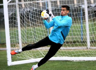 Portarul de la CSM Slatina, Mihai Răcășan, convocat să reprezinte România U19