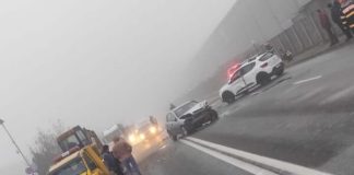 Accident în Slatina: O femeie a intrat cu mașina în trei autoturisme