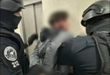 Caz grav de violență domestică în Capitală. O mamă și copilul de un an, ținuți cu forța în locuință, au fost eliberați de polițiști. Femeia amenința că se aruncă de la etaj