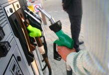 Carburanții se scumpesc din nou, iar statul anunță controale și măsuri după ce motorina a trecut de 10 lei litrul
