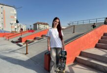 CAMPIOANĂ MONDIALĂ LA 16 ANI: CARMEN IONIȚĂ, ADOLESCENTA DIN SLATINA CARE A CUCERIT LUMEA SKATEBOARDINGULUI