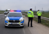 Accident pe DEx12: un TIR a lovit un autoturism staționat, două persoane au fost rănite
