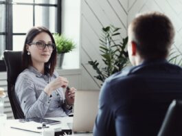 Mii de români integrați pe piața muncii în 2026 prin programele de ocupare