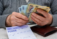 Pensii plătite mai devreme pe card în luna iunie. Când intră banii pentru pensionari