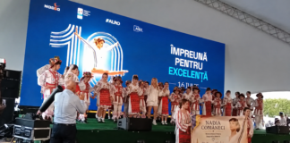 NADIA COMĂNECI A JUCAT ÎN HORĂ ȘI A CÂNTAT PE MELODIA „M-A FĂCUT MAMA OLTEAN”, LA SLATINA