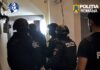 Zece percheziții la Slatina într-un dosar de trafic de persoane, camătă și șantaj