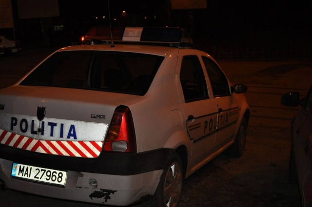 masina-politie-noaptea-sursa-foto-Ziarul-Incomod